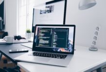 Pentru un pachet gazduire domeniu web oare cat este de importanta locatia serverului gazduire web ieftina-Host-profesional.com