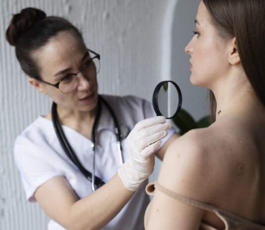 Cum să recunoști semnele cancerului de piele: recomandări de la medicii dermatologi Cum să recunoști semnele cancerului de piele: recomandări de la medicii dermatologi