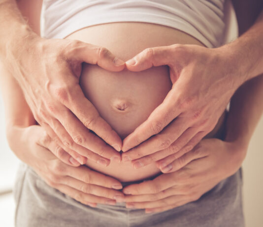 Pregătirea pentru Venirea Bebelușului: Sprijin, Educație și Îndrumare cu Centrul 9Luni și Curs Puericultură